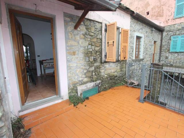 Appartamento in vendita a Calice al Cornoviglio SP