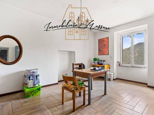 Appartamento in vendita a Calice al Cornoviglio SP