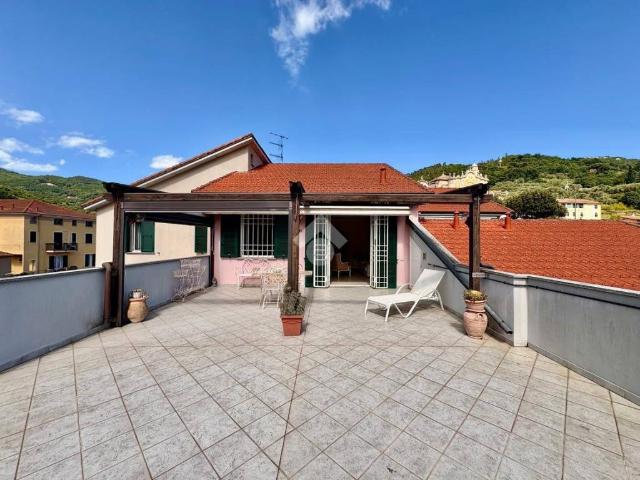 Appartamento in vendita a Calice Ligure SV