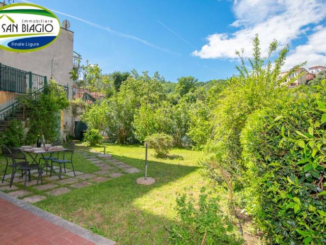 Appartamento in vendita a Calice Ligure SV