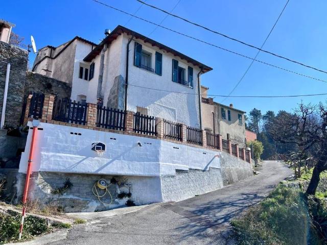 Appartamento in vendita a Calice Ligure SV
