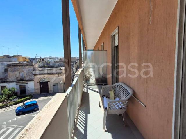 Appartamento in vendita a Calimera piazza del Sole, 33