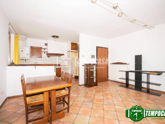 Appartamento in vendita a Calvignasco MI