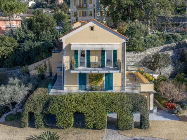 Appartamento in vendita a Camogli GE
