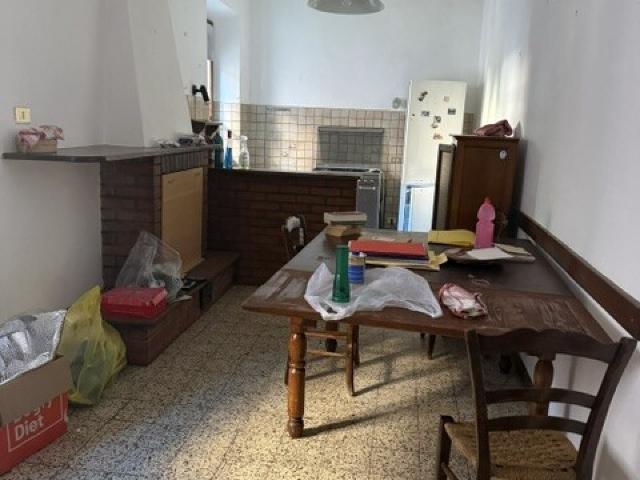 APPARTAMENTO in VENDITA a CAMAIORE Centro di 6 vani