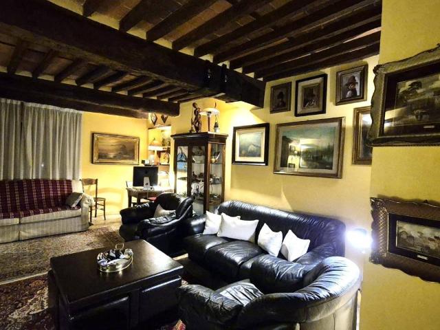 Appartamento in vendita a Camaiore LU