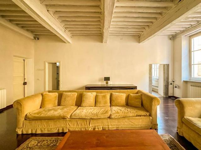 Appartamento in vendita a Camaiore LU
