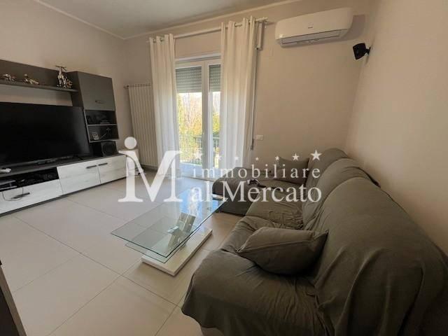 Appartamento in vendita a Camaiore LU