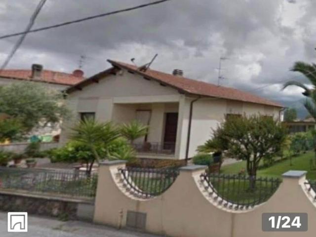 Appartamento in vendita a Camaiore LU