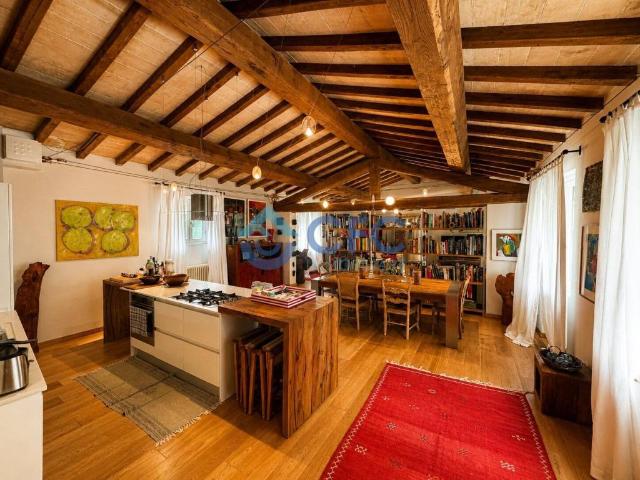 Appartamento in vendita a Camaiore LU
