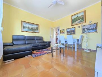 Appartamento in vendita a Camaiore LU