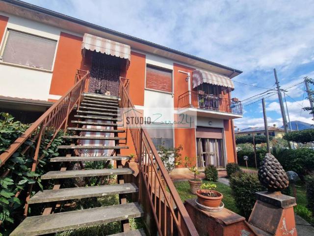 Appartamento in vendita a Camaiore LU
