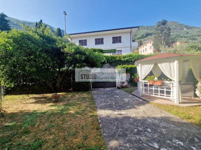 Appartamento in vendita a Camaiore LU