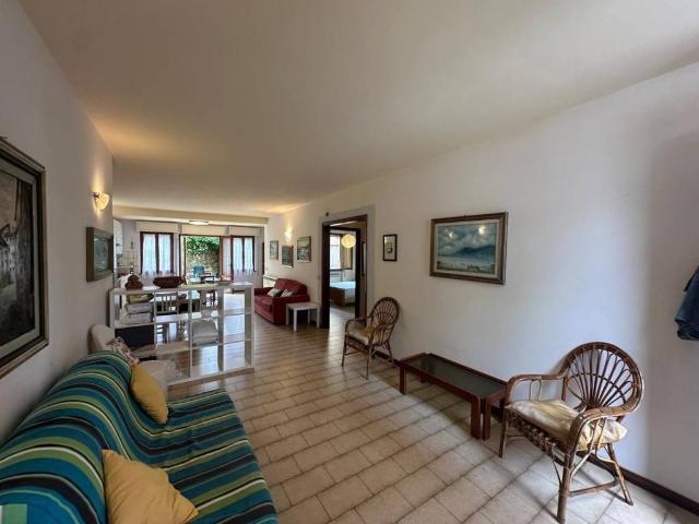 Appartamento in vendita a Camaiore LU