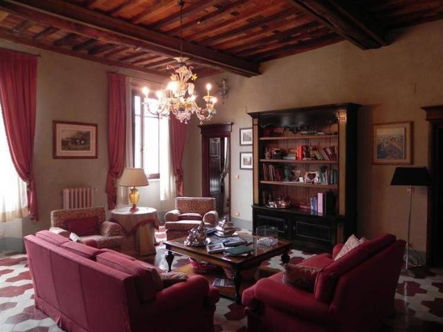 Appartamento in vendita a Camaiore LU