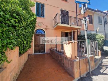 Appartamento in vendita a Camaiore LU