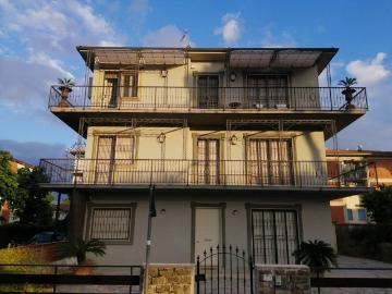 Appartamento in vendita a Camaiore LU