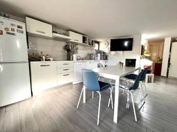 Appartamento in vendita a Camaiore LU