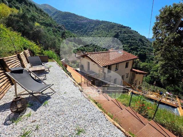 Appartamento in vendita a Camaiore LU