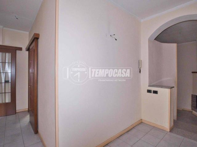 Appartamento in vendita a Cameri NO