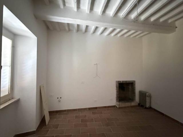 Appartamento in vendita a Camerino MC