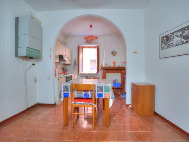 Appartamento in vendita a Camerino MC