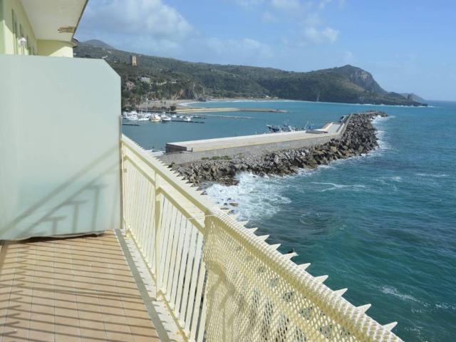 Appartamento in vendita a Camerota SA