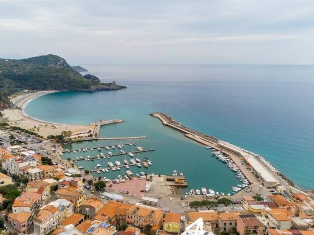 Appartamento in vendita a Camerota SA