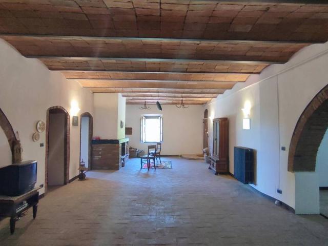 Appartamento in vendita a Campagnatico GR