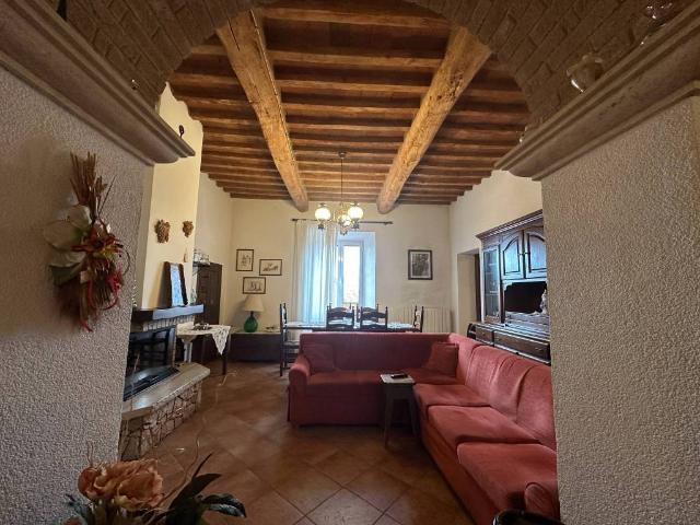 Appartamento in vendita a Campagnatico GR