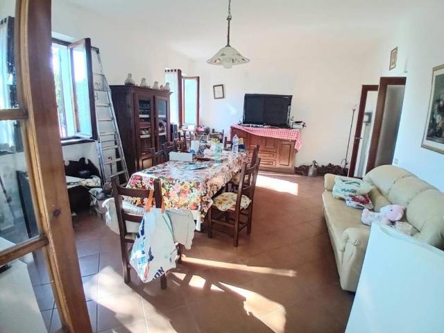 Villa in vendita a Campello sul Clitunno PG