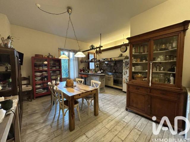 Casa indipendente in vendita a Campi Bisenzio FI