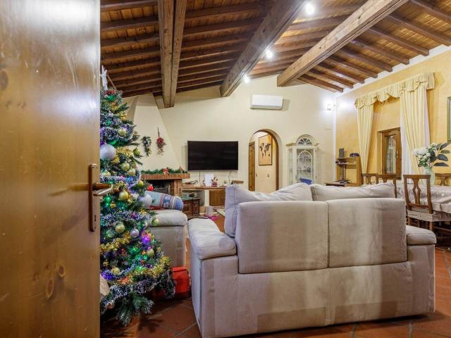 Appartamento in vendita a Campi Bisenzio