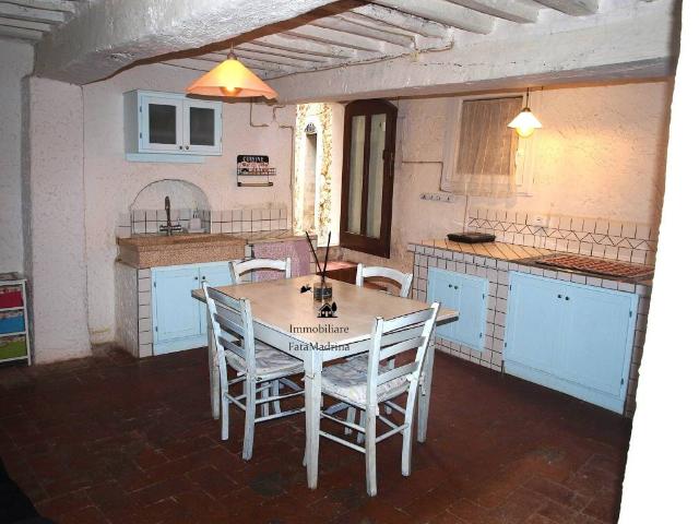 Appartamento in vendita a Campiglia Marittima LI