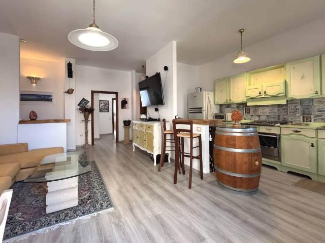Appartamento in vendita a Campiglia Marittima LI