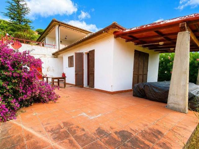 Appartamento in vendita a Campo nell'Elba LI