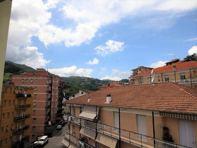 Appartamento in vendita a Campomorone GE