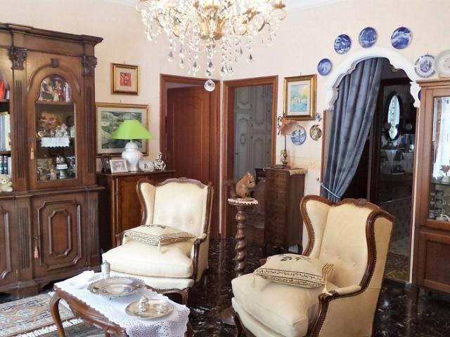 Appartamento in vendita a Campomorone GE