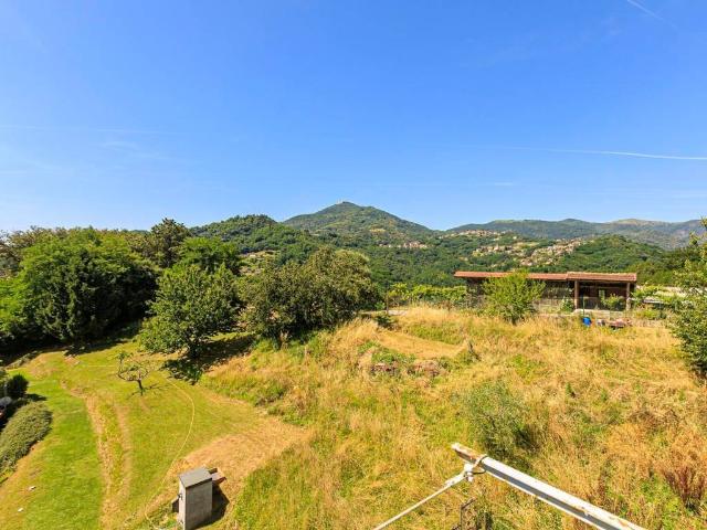 Appartamento in vendita a Campomorone GE