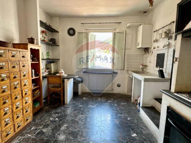 Appartamento in vendita a Campomorone