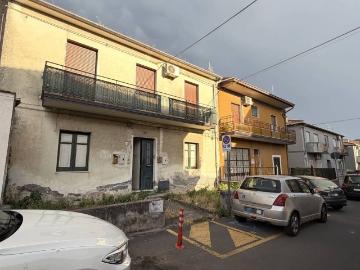 Appartamento in vendita a Camporotondo Etneo CT