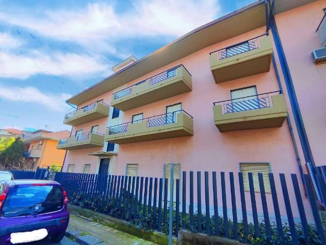 Appartamento in vendita a Camporotondo Etneo CT