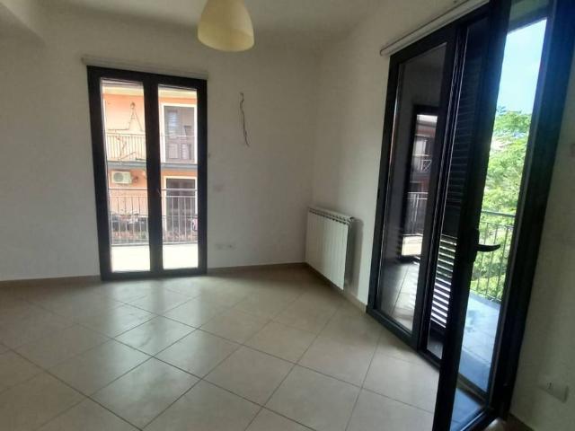 Appartamento in vendita a Camporotondo Etneo CT