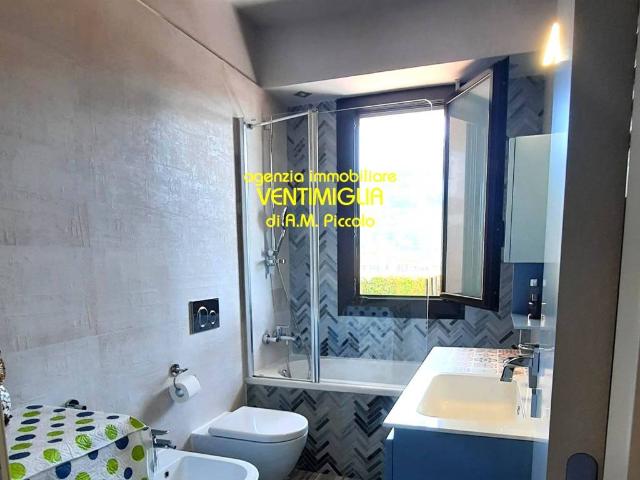 Appartamento in vendita a Camporosso IM