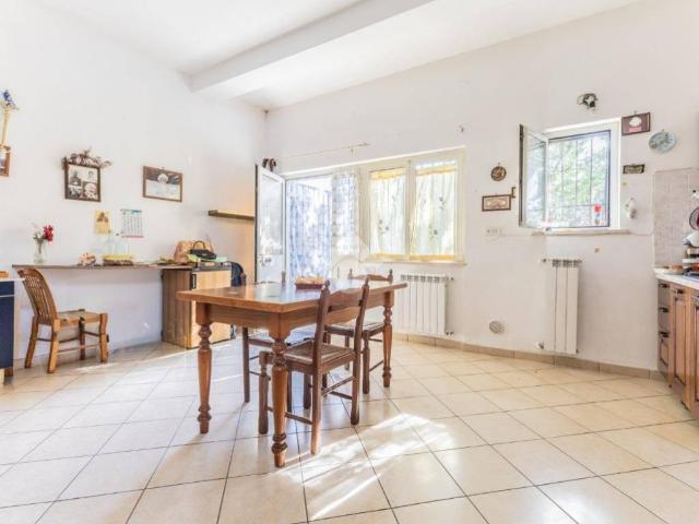 Appartamento in vendita a Canale Monterano RM
