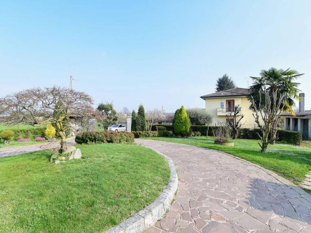Appartamento in vendita a Cantù CO