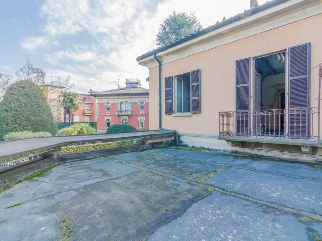 Appartamento in vendita a Cantù CO