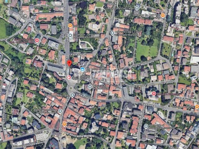 Palazzo / Stabile in vendita a Cantù CO
