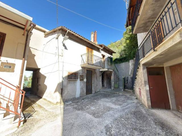 Appartamento in vendita a Cantalice RI