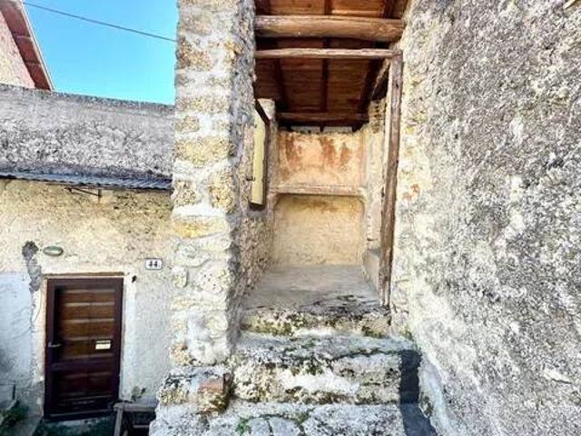 Appartamento in vendita a Cantalice RI